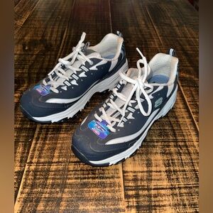 Skechers size 10 Ladies Tennis Shoes